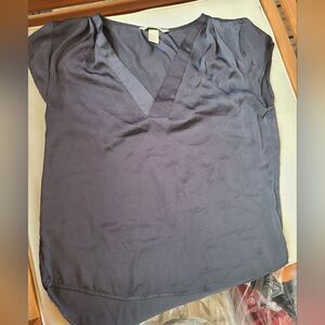 Hm Grey blouse excellent condition 4